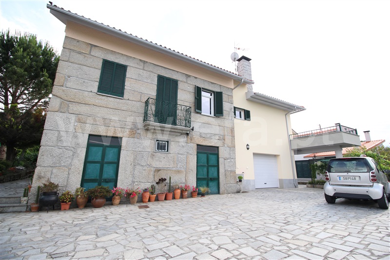 Moradia Isolada T4 / Gouveia, Rio Torto e Lagarinhos
