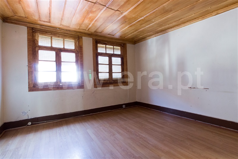 Moradia Isolada T4 Gouveia, Vila Nova de Tazem - 1262774 - 5