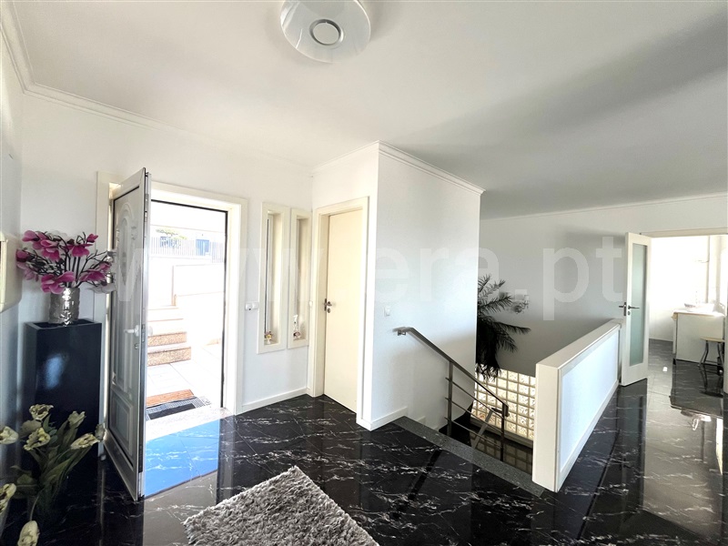 Moradia T4 à venda em Costa, Guimarães — foto 2