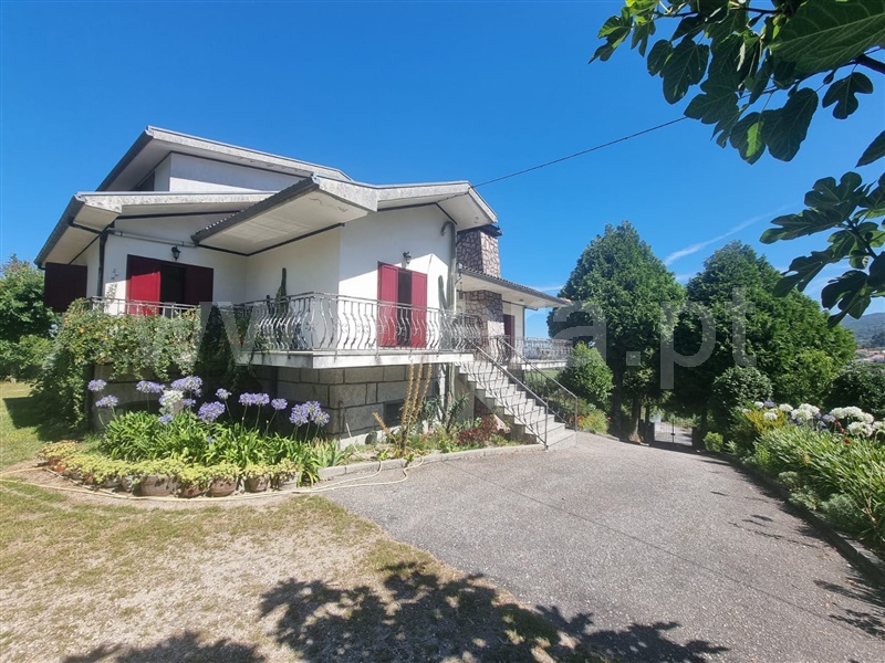 Moradia Isolada T4 / Guimarães, Tabuadelo e São Faustino