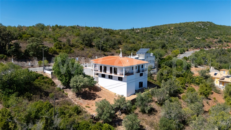 Moradia Isolada T4 / Loulé, Querença, Tôr e Benafim