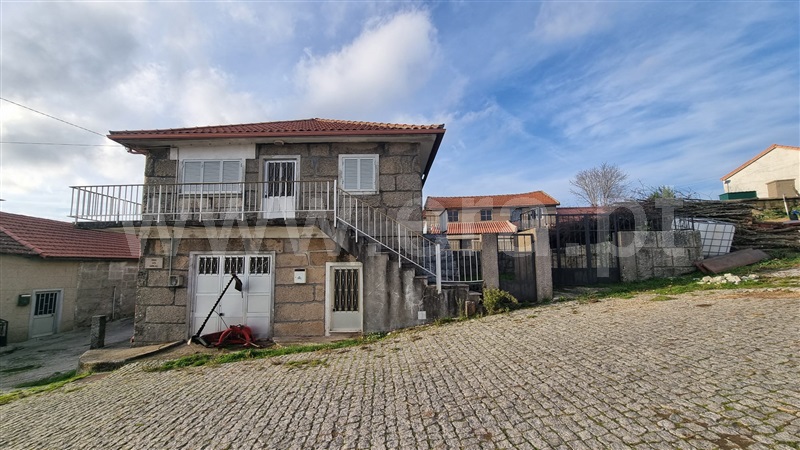 Moradia Isolada T4 / Montalegre, Meixedo e Padornelos