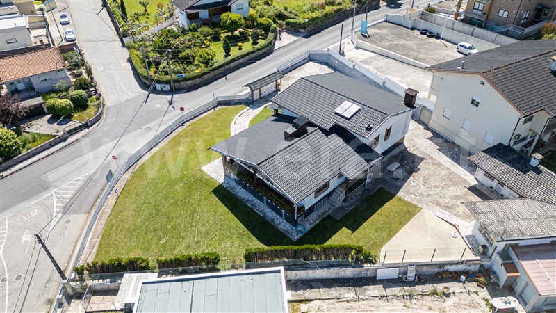 Moradia T4 à venda em Vila de Cucujães, Oliveira de Azeméis — foto 2