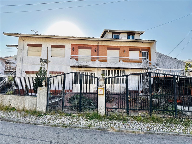 Moradia Isolada T4 / Oliveira de Azeméis, Vila de Cucujães