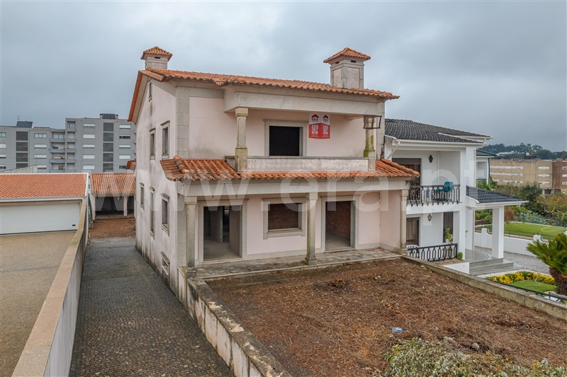 Moradia Isolada T4 / Paços de Ferreira, Freamunde