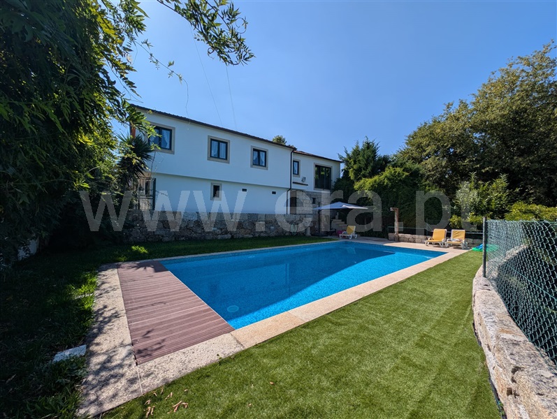 Moradia T4 em Paço de Sousa, €659.000