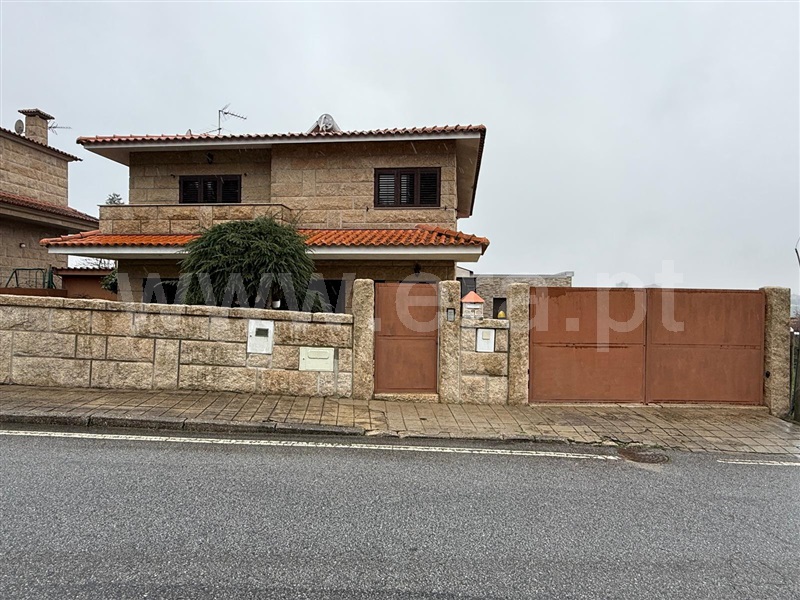Moradia Isolada T4 / Penafiel, Penafiel