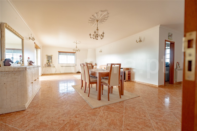 Moradia Isolada T4 com Jardim Pombal, Carriço - 1450201 - 2