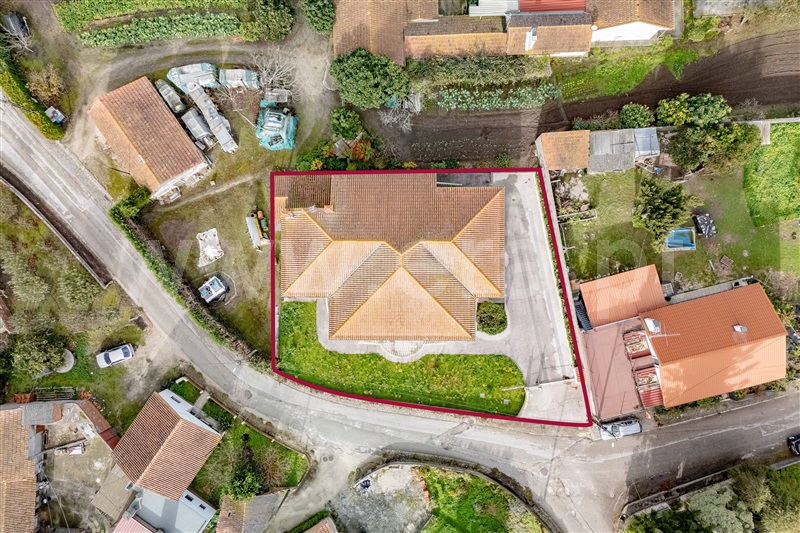 Moradia Isolada T4 com Jardim Pombal, Carriço - 1450201 - 3