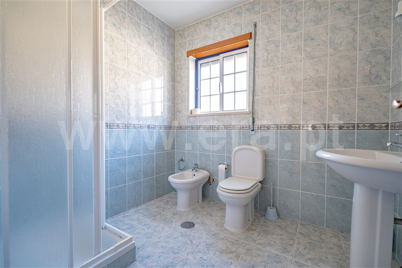 Moradia Isolada T4 com Jardim Pombal, Carriço - 1450201 - 9