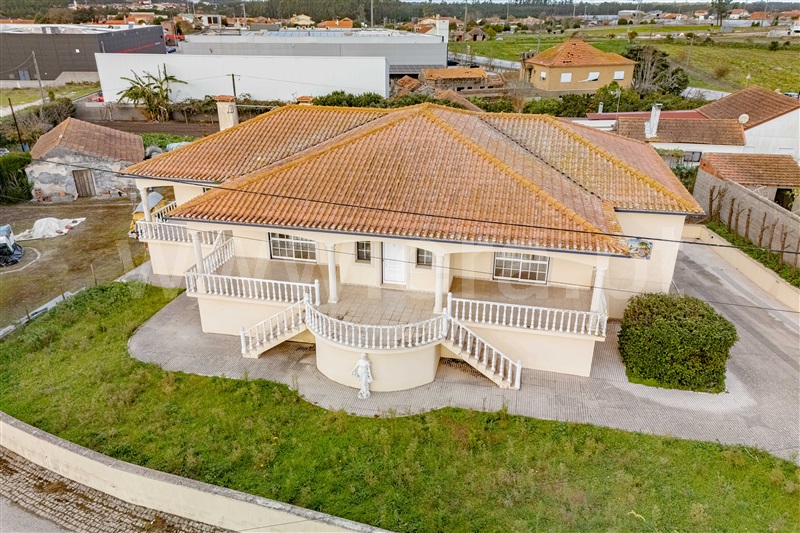 Moradia Isolada T4 com Jardim Pombal, Carriço - 1450201 - 21