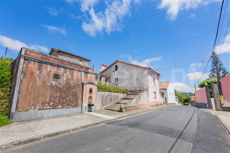 Moradia Isolada T4 / Ponta Delgada, Ginetes