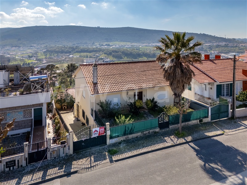 Moradia Isolada T4 / Porto de Mós, Porto de Mós - São João Baptista e São Pedro