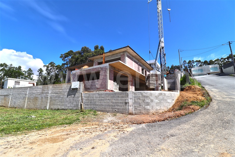 Moradia Isolada T4 / Santa Maria da Feira, Canedo, Vale e Vila Maior