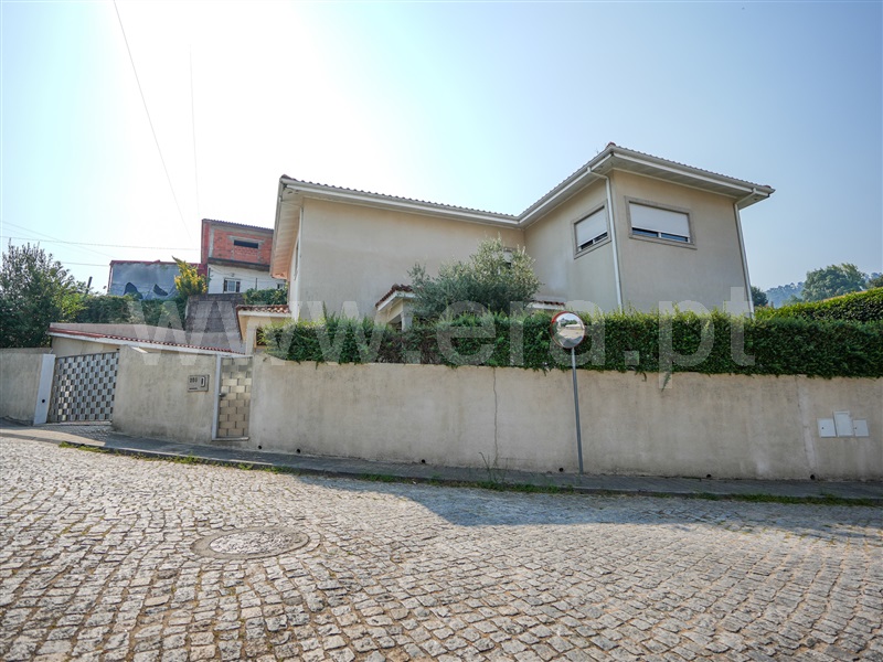 Moradia Isolada T4 / Santo Tirso, Rebordões