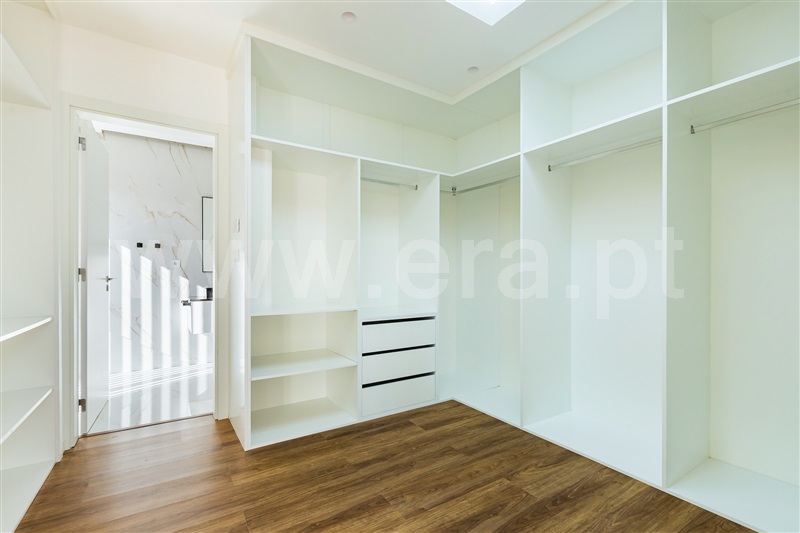 Moradia Isolada T4 com Luxo Sintra, Rio de Mouro - 1511500 - 13