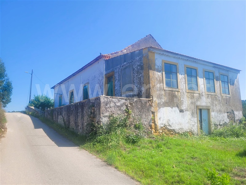 Moradia Isolada T4 / Tomar, Casais e Alviobeira