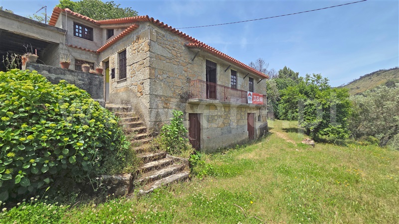 Moradia Isolada T4 / Trancoso, Freches e Torres