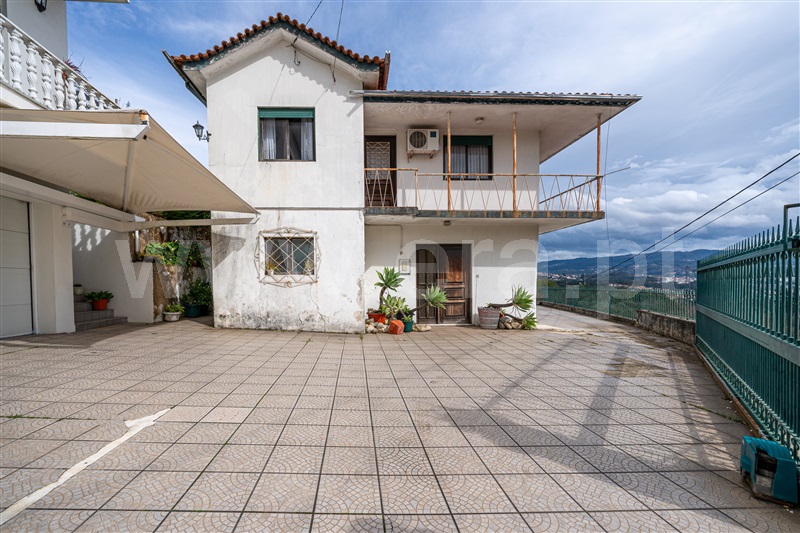 Moradia Isolada T4 / Vale de Cambra, Vila Chã, Codal e Vila Cova de Perrinho