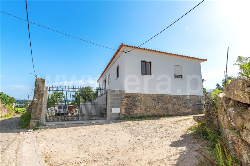 Moradia Isolada T4 / Valença, Fontoura