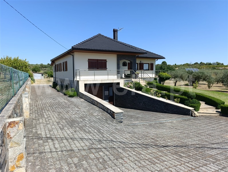 Moradia Isolada T4 Valpaços, Ervões - 1497294 - 2