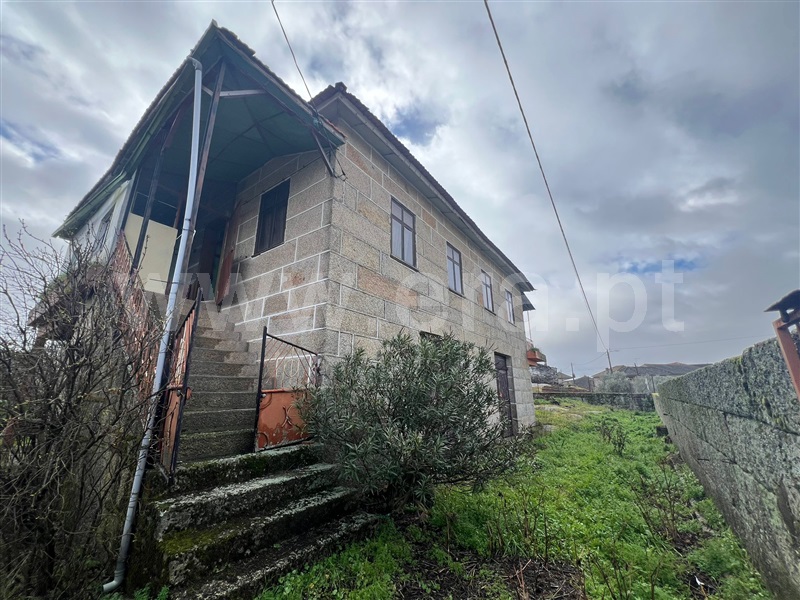 Moradia Isolada T4 / Valpaços, Valverde