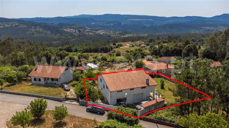 Moradia Isolada T4 / Vila Nova de Cerveira, Mentrestido
