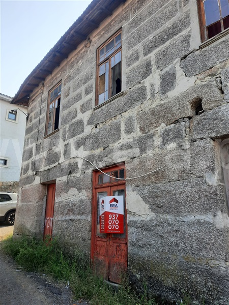 Moradia Isolada T4 / Vila Nova de Famalicão, Riba de Ave