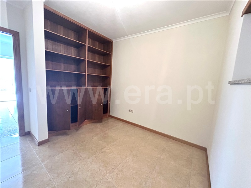 Moradia T4 à venda em Constantim e Vale de Nogueiras, Vila Real — foto 11
