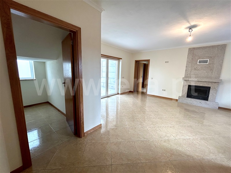 Moradia T4 à venda em Constantim e Vale de Nogueiras, Vila Real — foto 12