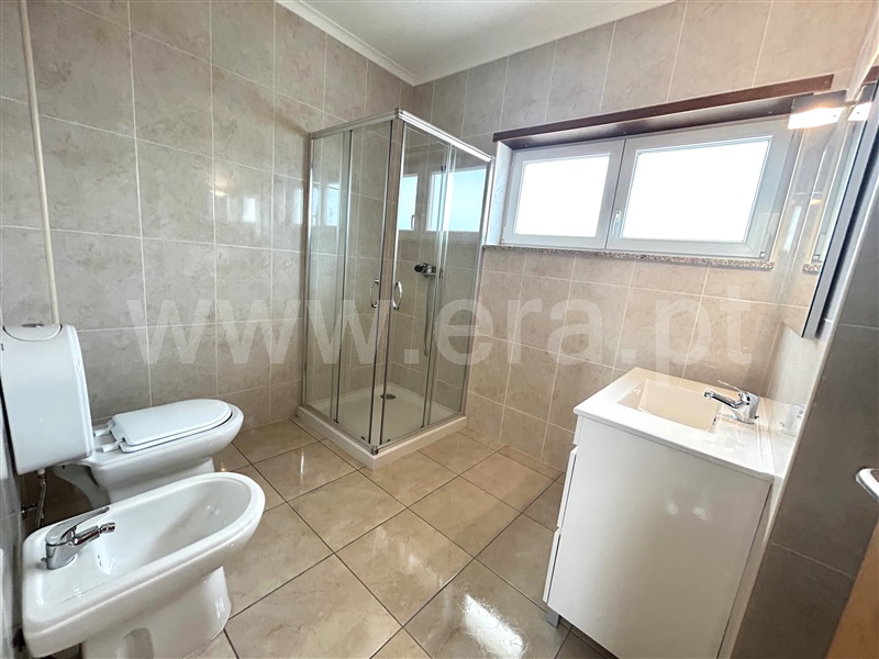 Moradia T4 à venda em Constantim e Vale de Nogueiras, Vila Real — foto 13