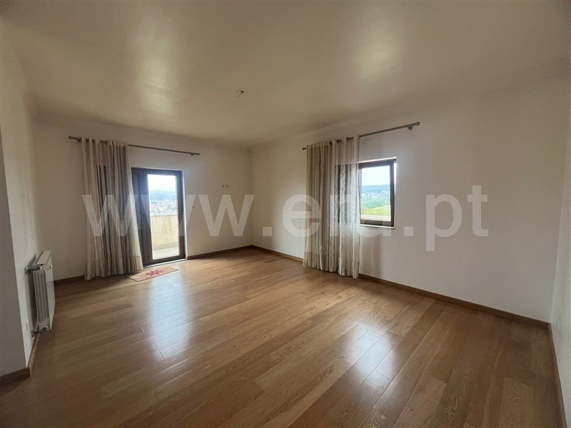 Moradia T4 à venda em Folhadela, Vila Real — foto 5