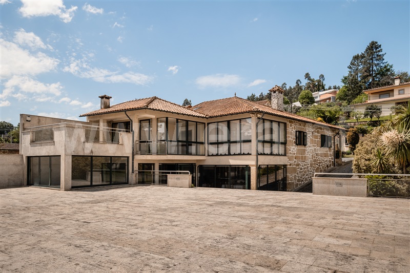Moradia Isolada T4 / Vila Verde, Pico de Regalados, Gondiães e Mós