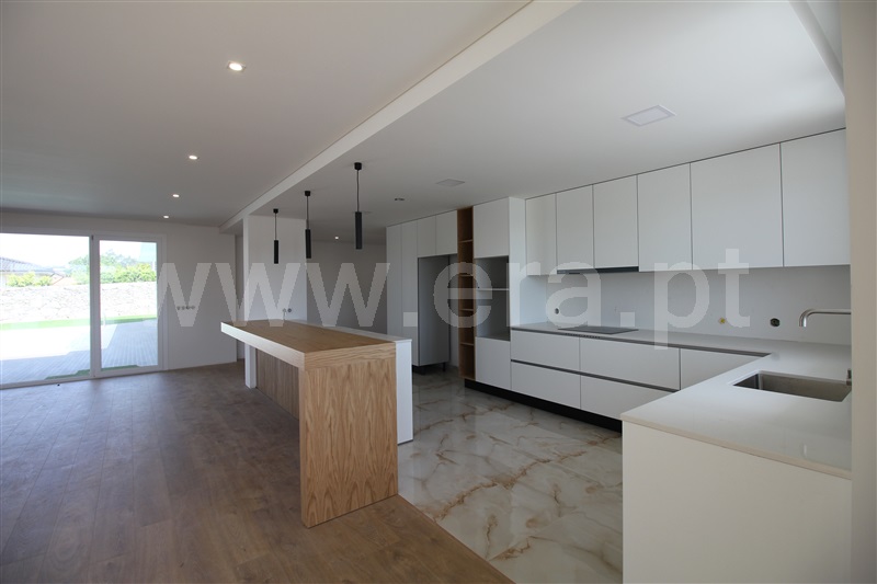 Moradia Isolada T4 com Luxo Vila Verde, Soutelo - 1442705 - 8