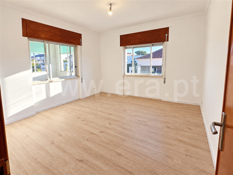 Moradia T5 à venda em Vale Cavala, Almada — foto 4