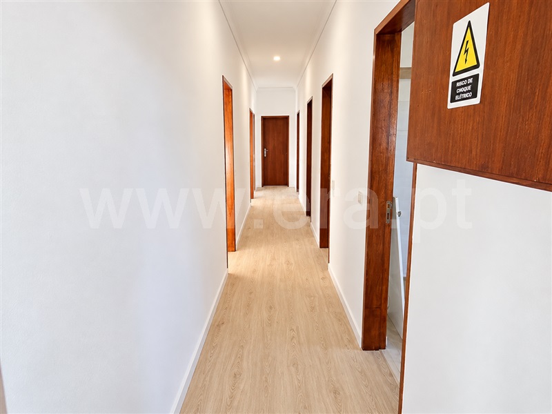Moradia T5 à venda em Vale Cavala, Almada — foto 3