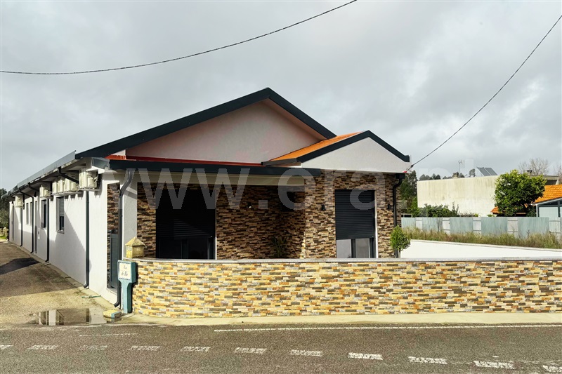 Moradia T5 em Vilarinho do Bairro, €320.000