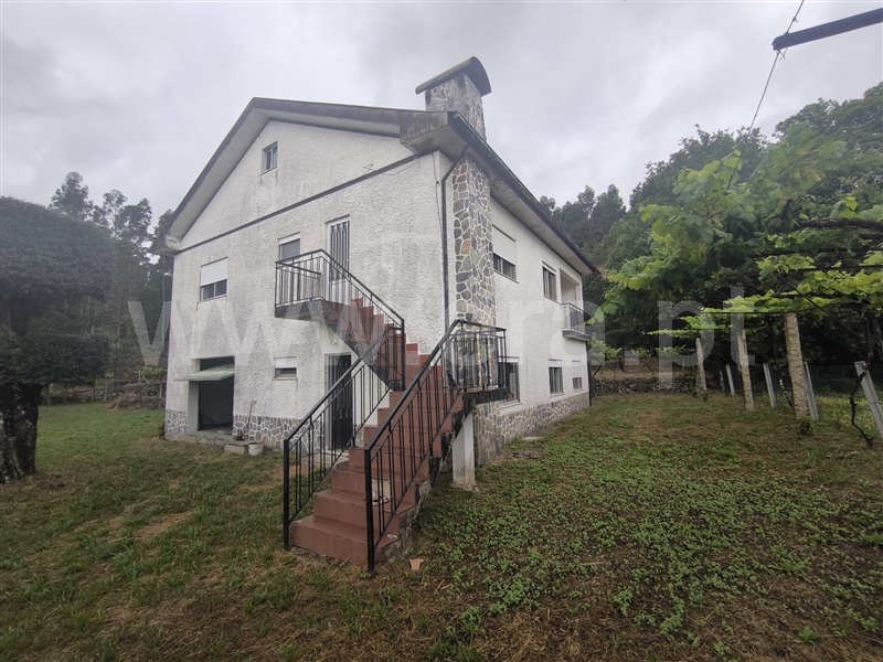 Moradia Isolada T5 / Arcos de Valdevez, São Jorge e Ermelo