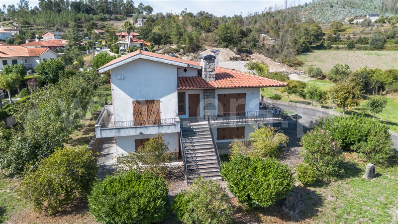 Moradia Isolada T5 / Barcelos, Panque