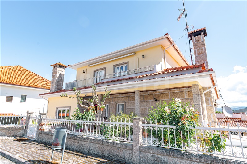 Moradia Isolada T5 / Chaves, Santa Maria Maior
