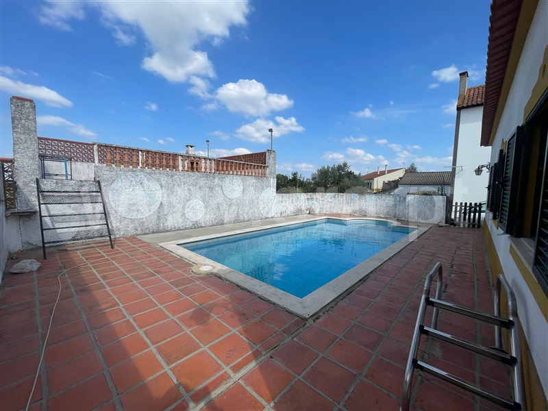 Moradia Isolada T5 / Coruche, Santana do Mato