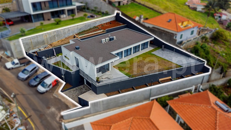 Moradia T5 em Santo António, €890.000