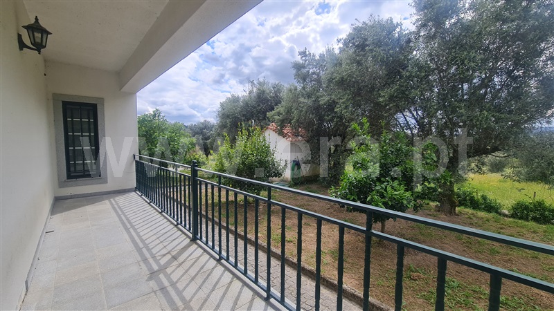 Moradia Isolada T5 Gouveia, Vila Franca da Serra - 1402657 - 47