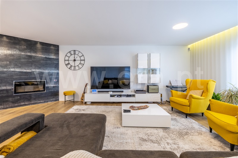 Moradia T5 à venda em Amor, Leiria — foto 2