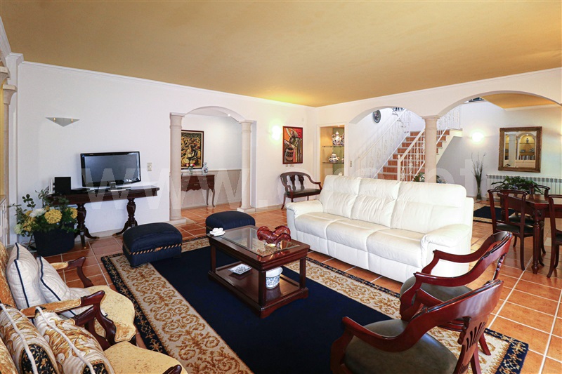 Moradia Isolada T5 com Jardim Leiria, Fátima - 1414851 - 2