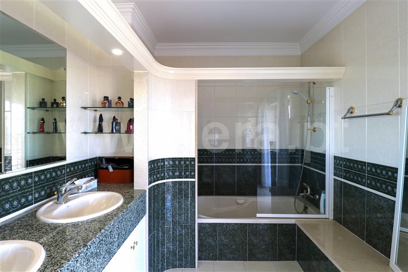 Moradia Isolada T5 com Jardim Leiria, Fátima - 1414851 - 12