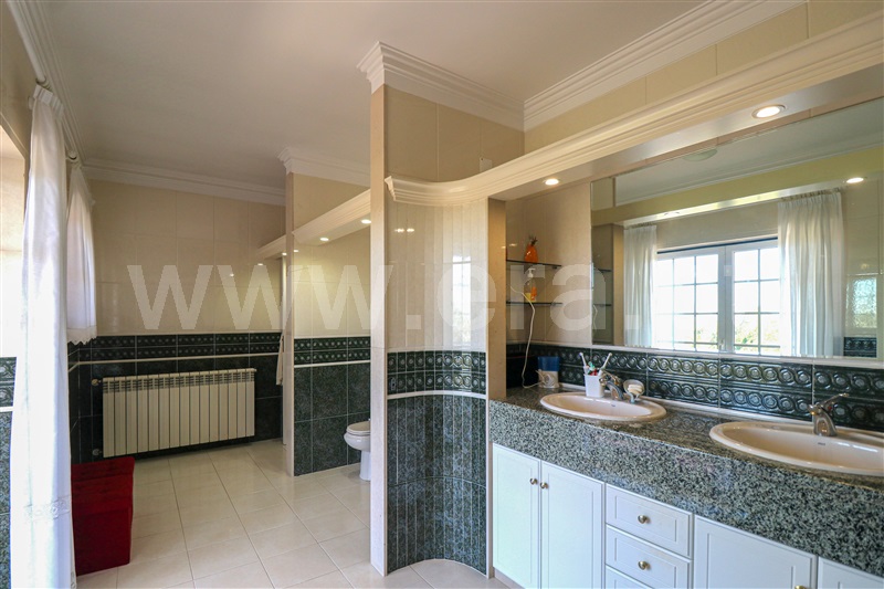 Moradia Isolada T5 com Jardim Leiria, Fátima - 1414851 - 13