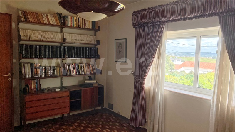 Moradia Isolada T5 Loures, A-das-Lebres - 1343983 - 8