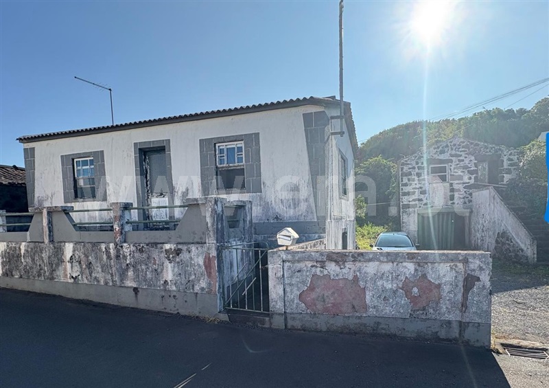 Moradia Isolada T5 / Madalena, Criação Velha