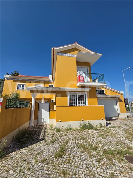 Moradia Isolada T5 / Marinha Grande, Portela